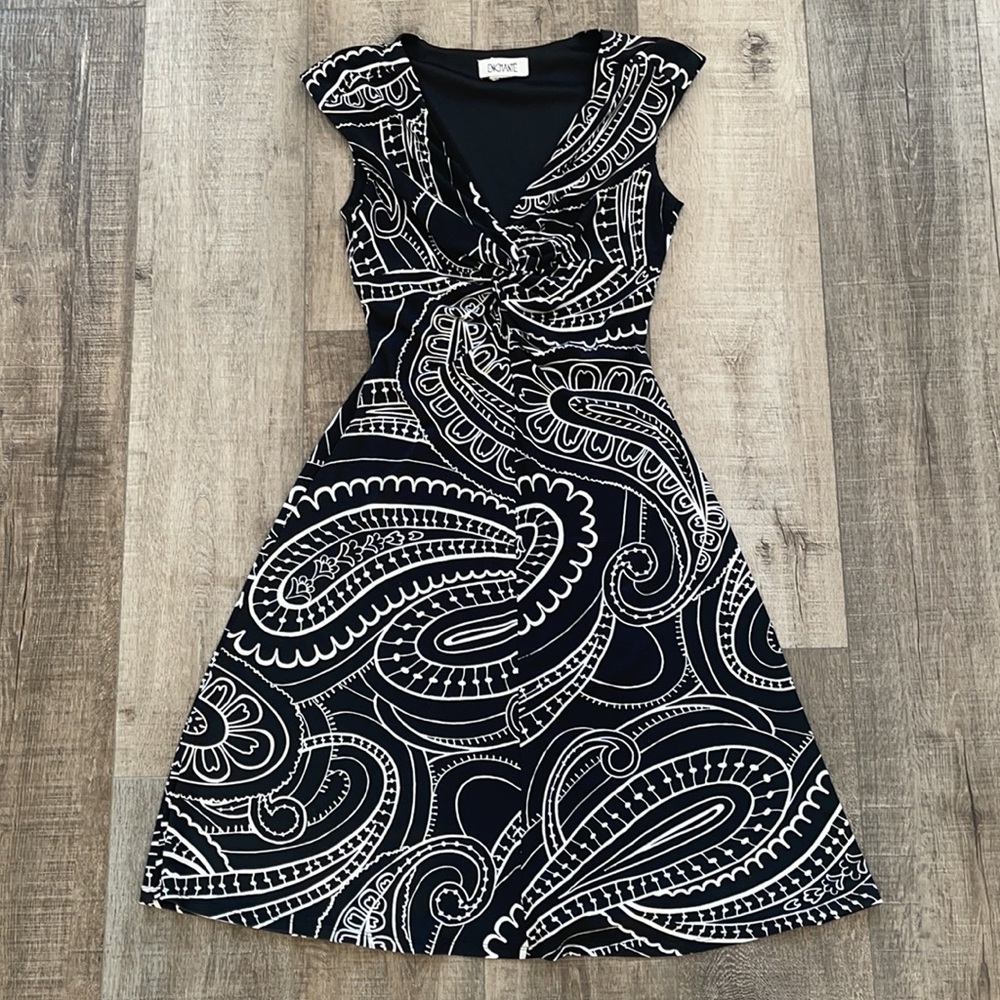 DRESS - Picture 2 of 6